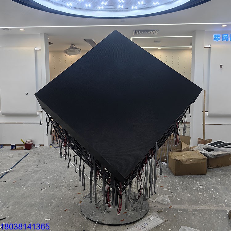 華澤光電HZNV案例：某高技學院綜合樓展廳LED魔方屏異形屏